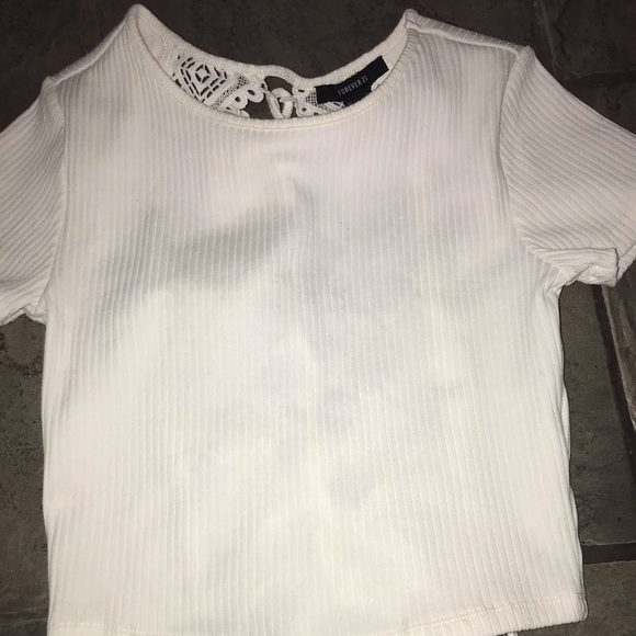 White top - Picture 3 of 4